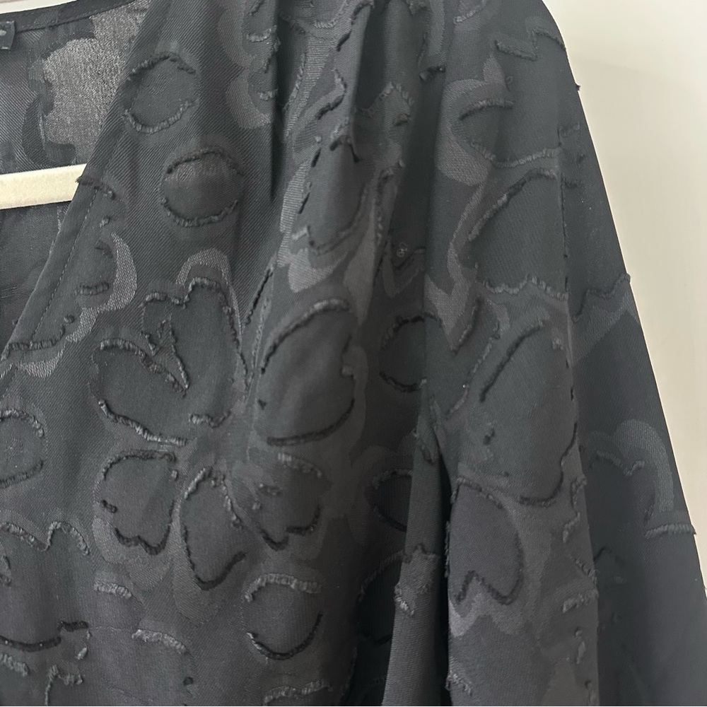 Madewell Black Floral Jacquard Side Tie Wrap Top, Size Medium - Picture 5 of 10